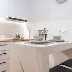 Charavgi 2 Lägenhet Kremastí