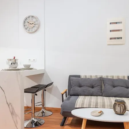 Charavgi 2 クレマスティ