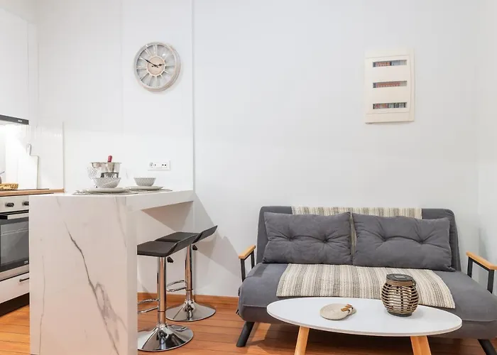 Charavgi 2 クレマスティ