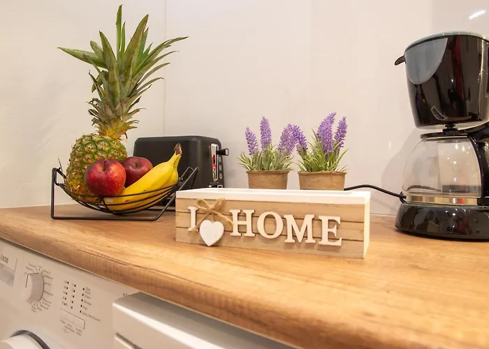 Charavgi 2 クレマスティ