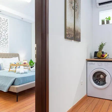 Charavgi 2 Kremastí