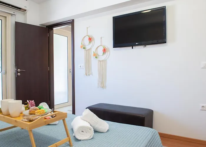 Apartamento Charavgi 2 *